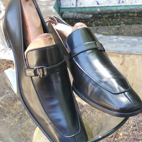 🆕 $SOLD$ Salvatore Ferragamo Black Split Toe Slip On Loafers - Picture 2 of 16